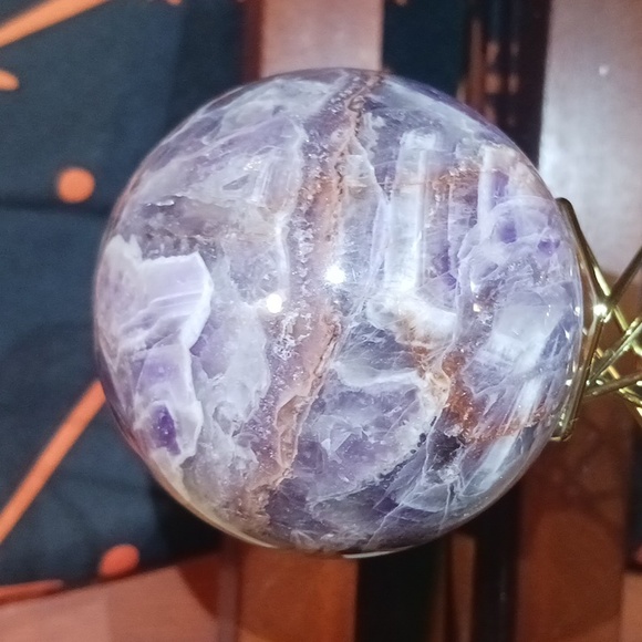 Dream Amethyst Sphere - Picture 4 of 9